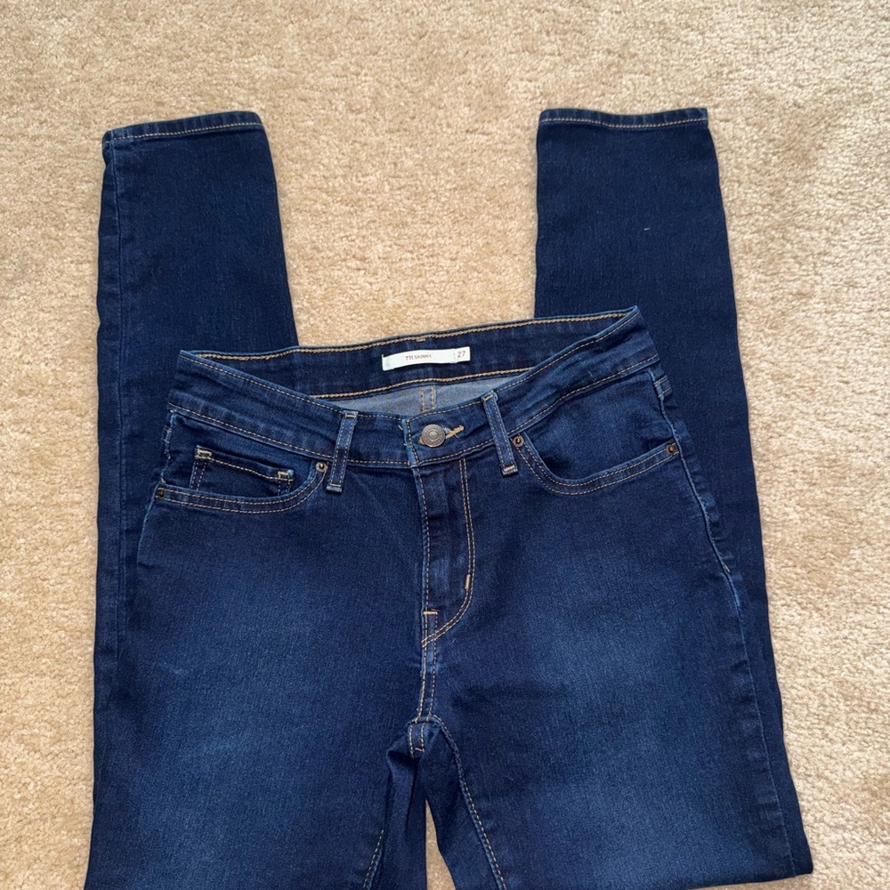 Levi's Women's Dark Blue Skinny Jeans - Picture 2 of 4